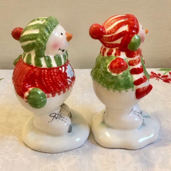 Snowmen Salt and Pepper Shakers Christmas Decor Lady Jayne LTD. Snowman - Picture 2 of 11